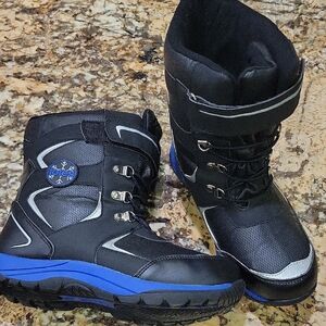 Totes Black and Blue Kids Snow Boots